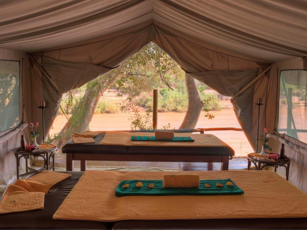 Sarova Shaba Game Lodge Archers Post Esterno foto