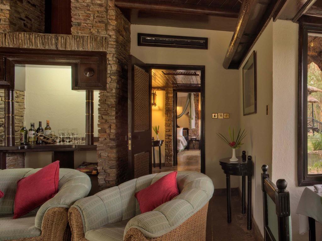 Sarova Shaba Game Lodge Archers Post Camera foto