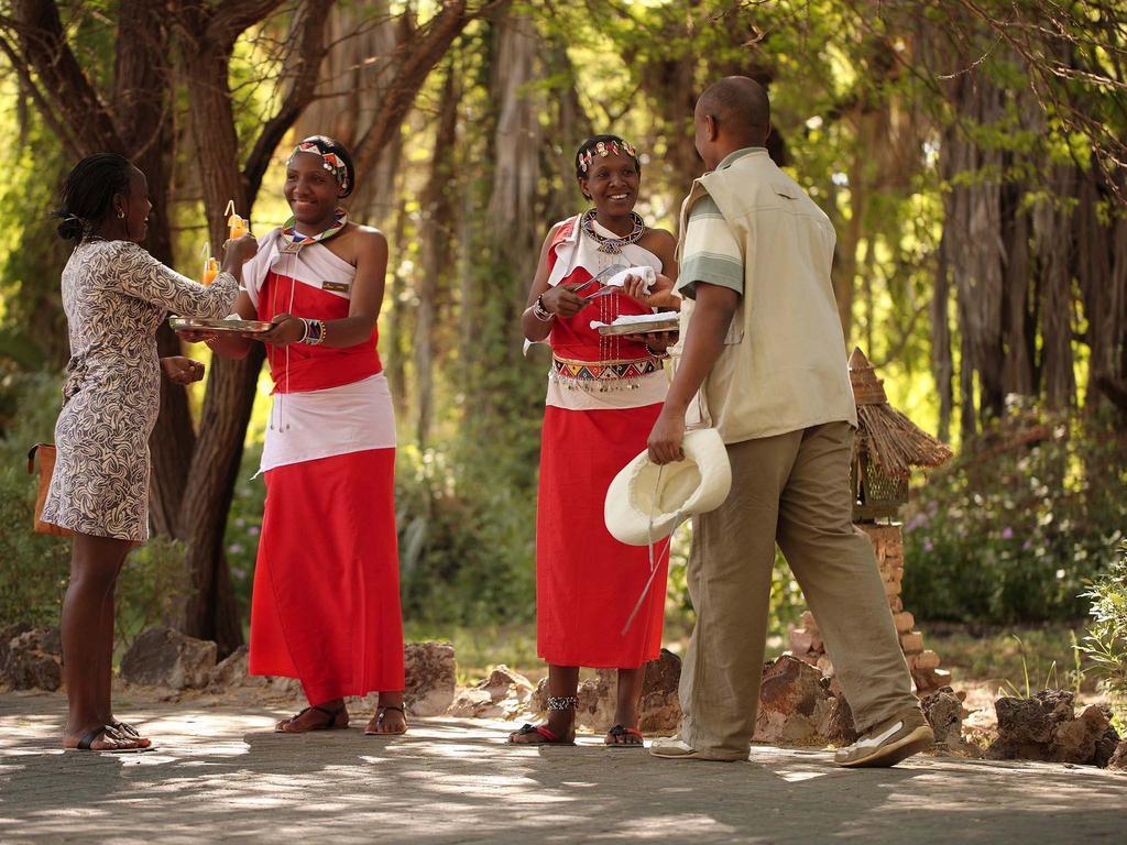 Sarova Shaba Game Lodge Archers Post Esterno foto