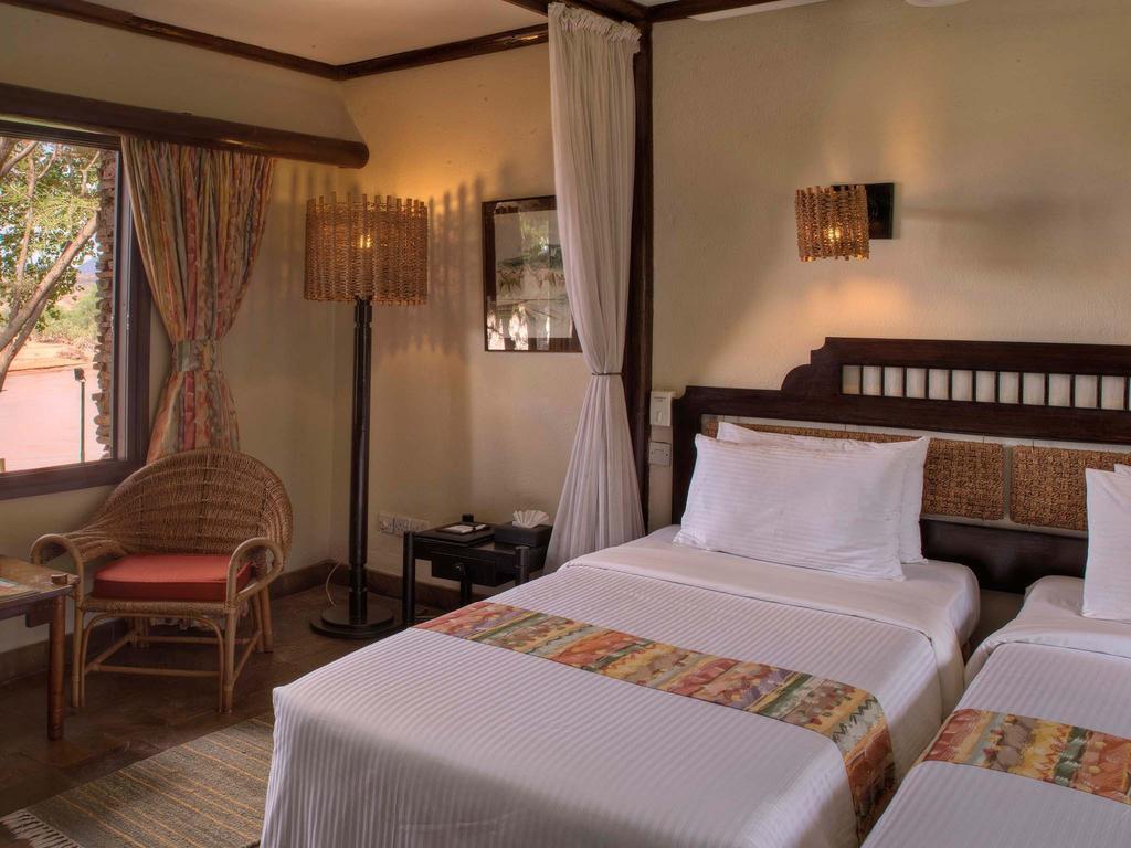 Sarova Shaba Game Lodge Archers Post Camera foto