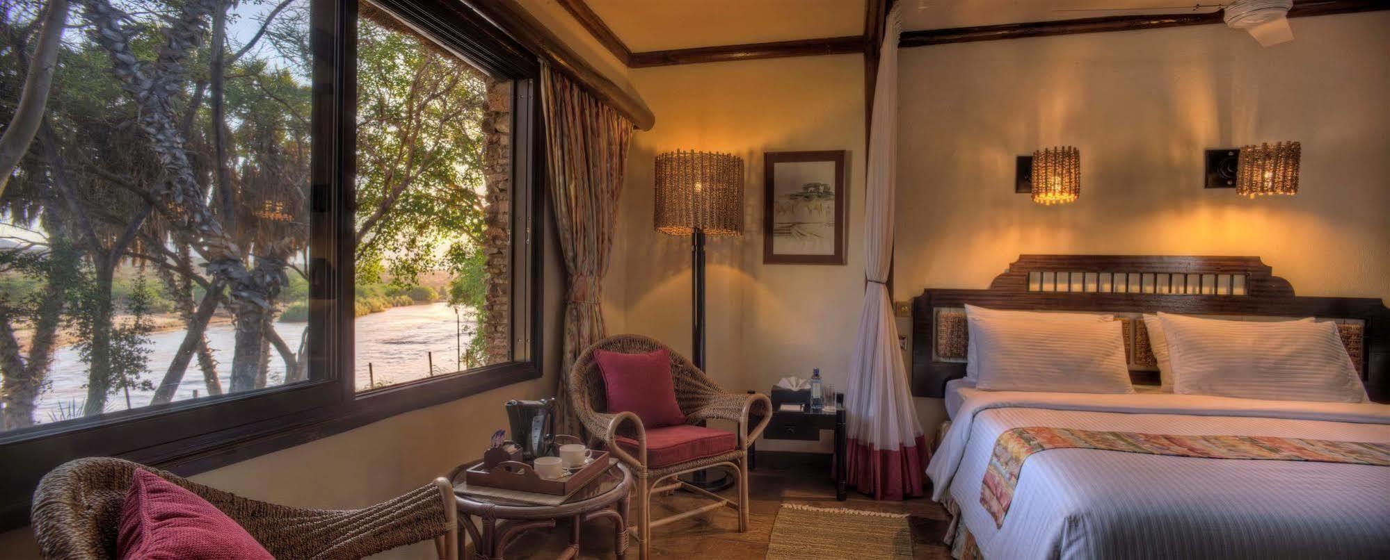 Sarova Shaba Game Lodge Archers Post Esterno foto