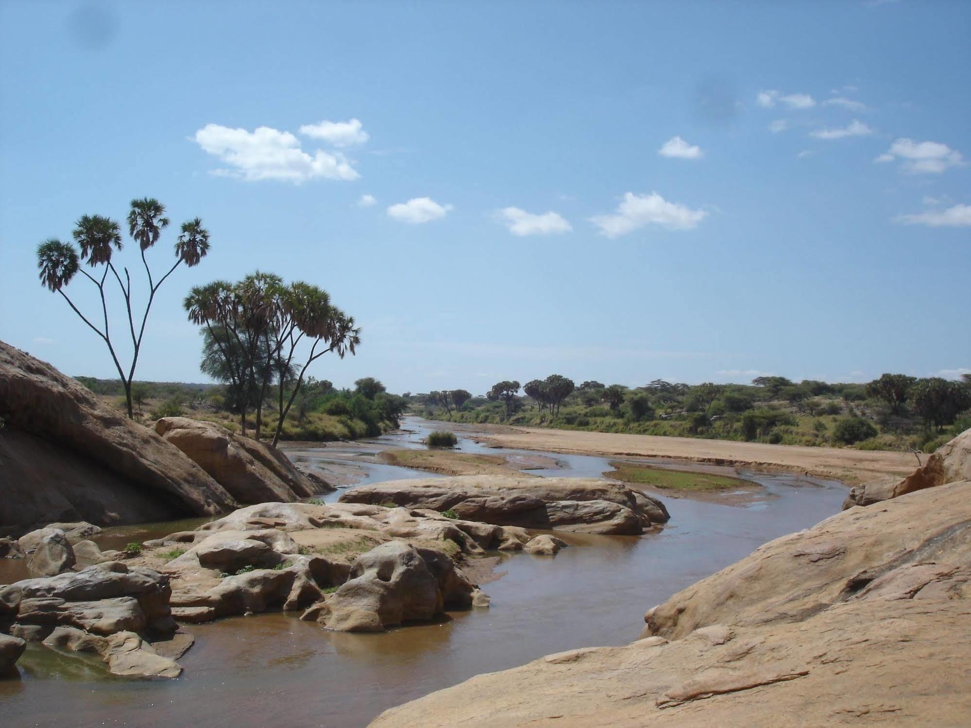 Sarova Shaba Game Lodge Archers Post Esterno foto