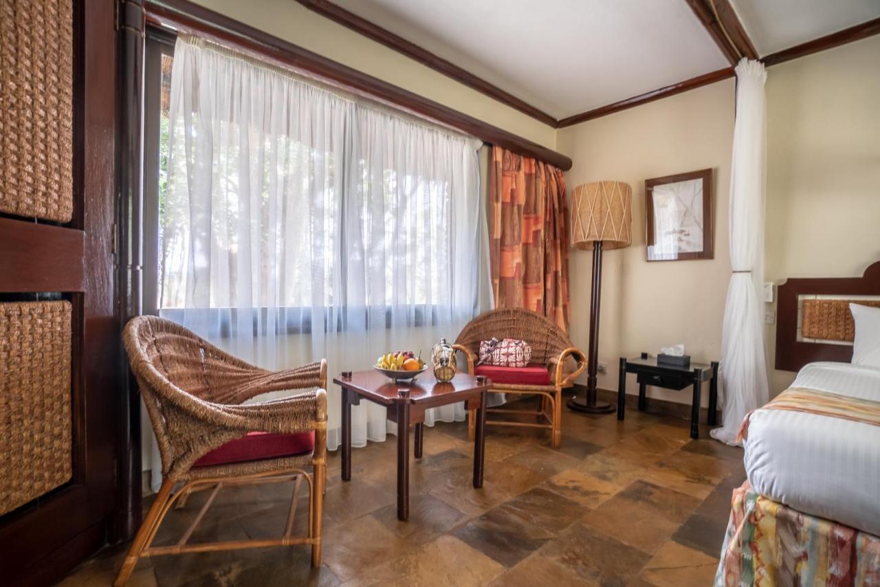 Sarova Shaba Game Lodge Archers Post Esterno foto