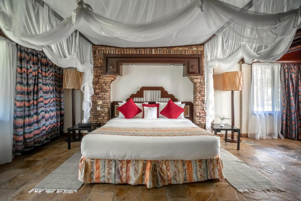 Sarova Shaba Game Lodge Archers Post Esterno foto